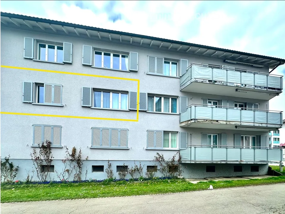 Lichtdurchflutete 3.5-Zimmer-Wohnung mit Südbalkon in Top-Lage mitten im Dorf – Foto 8 von 8