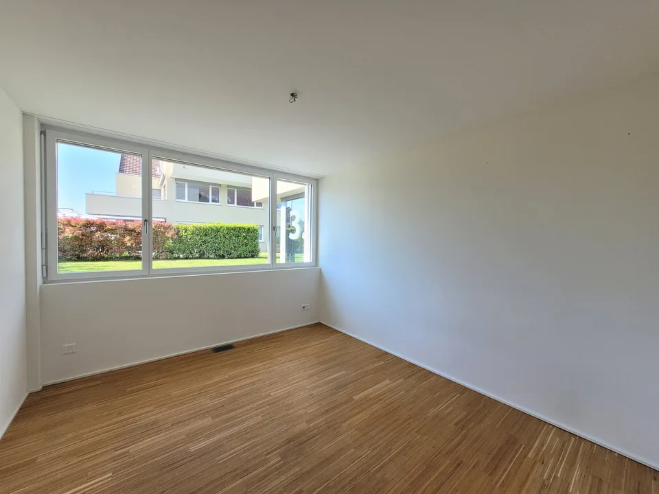 Appartamento di 4,5 locali al piano terra con posto giardino – foto 8 di 12