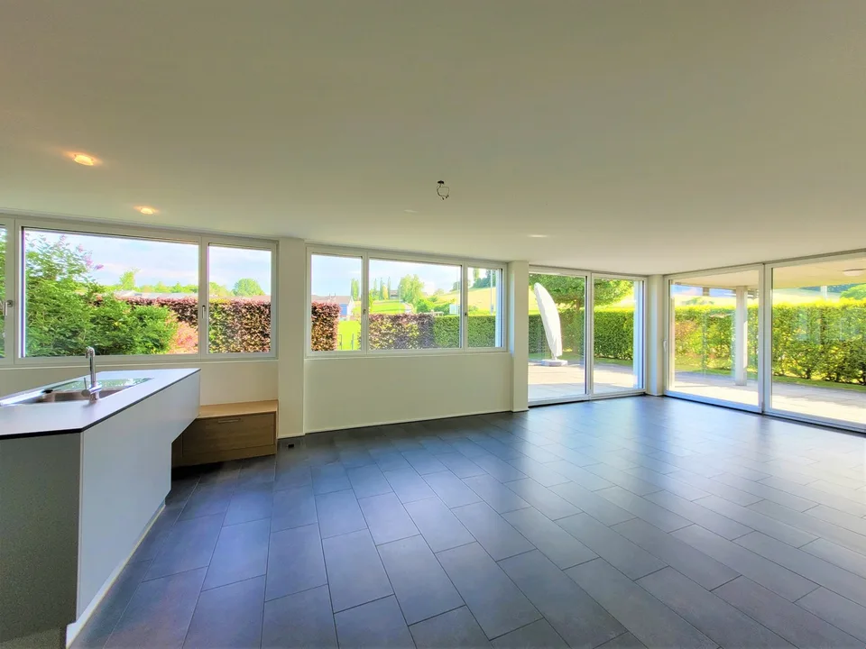 Appartamento di 4,5 locali al piano terra con posto giardino – foto 4 di 12