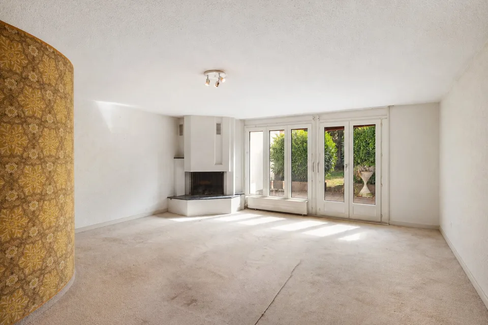 Maison mitoyenne avec charme, deux terrasses et jardin – photo 3 sur 13
