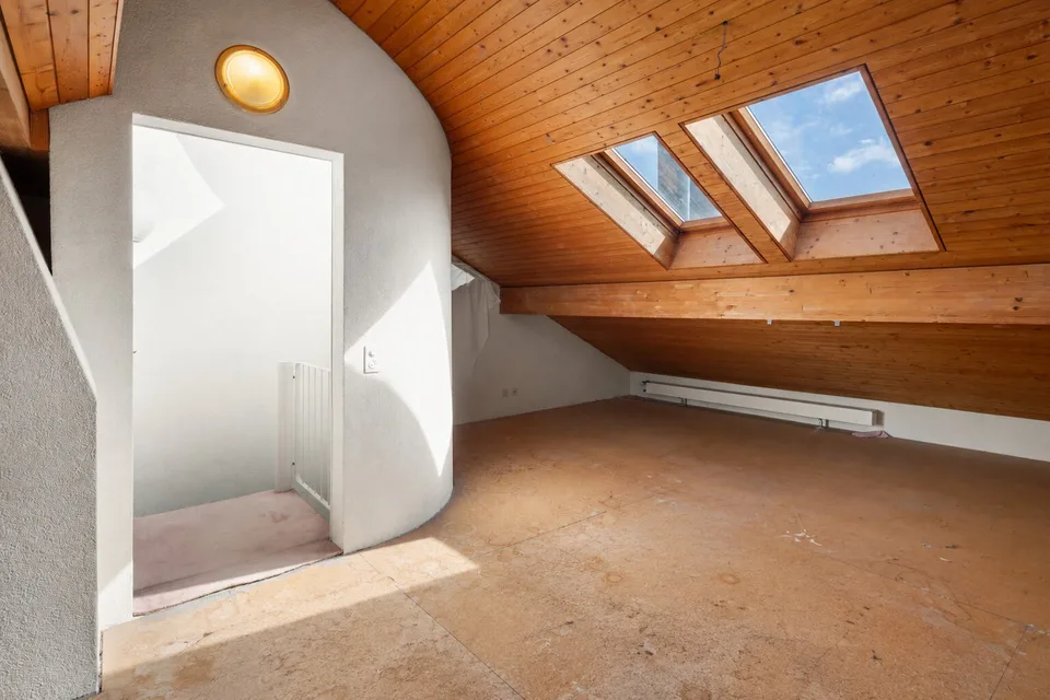 Maison mitoyenne avec charme, deux terrasses et jardin – photo 10 sur 13
