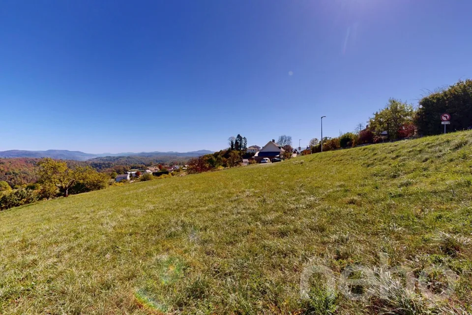 Generous building land with attractive development potential – photo 8 of 12