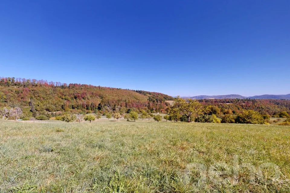 Generous building land with attractive development potential – photo 11 of 12
