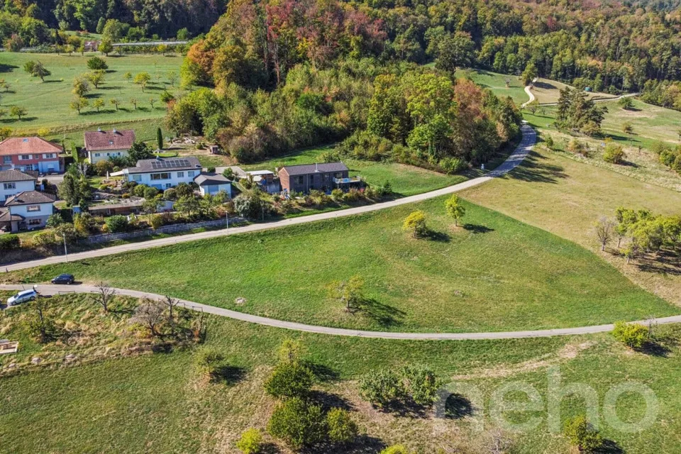 Generous building land with attractive development potential – photo 5 of 12