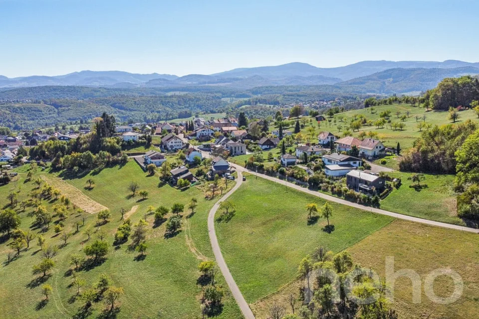Generous building land with attractive development potential – photo 2 of 12