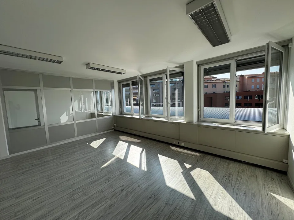 Mendrisio – nahe Piazzale Alle Valle | Büro mit 50 m² – Foto 3 von 6