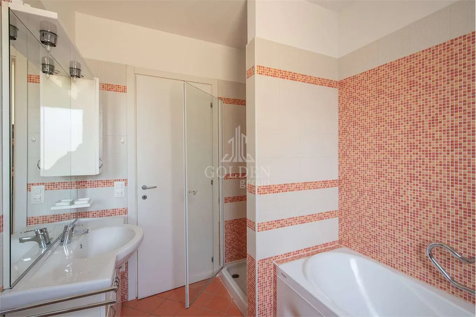 2,5 Lokale mit privatem Garten - neuere Bauweise – Foto 6 von 8
