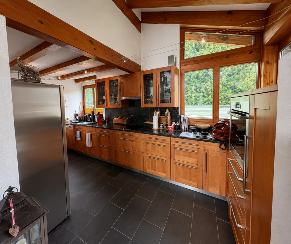 Appartement attractif de 4,5 pièces avec galerie et vue imprenable à Valbella – photo 11 sur 26