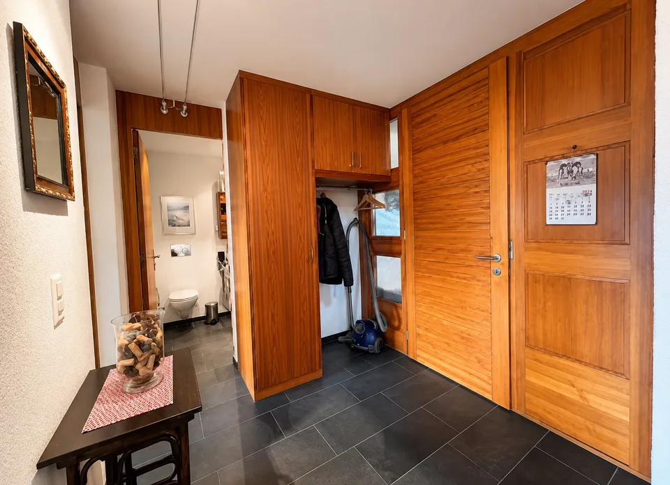 Appartement attractif de 4,5 pièces avec galerie et vue imprenable à Valbella – photo 8 sur 26