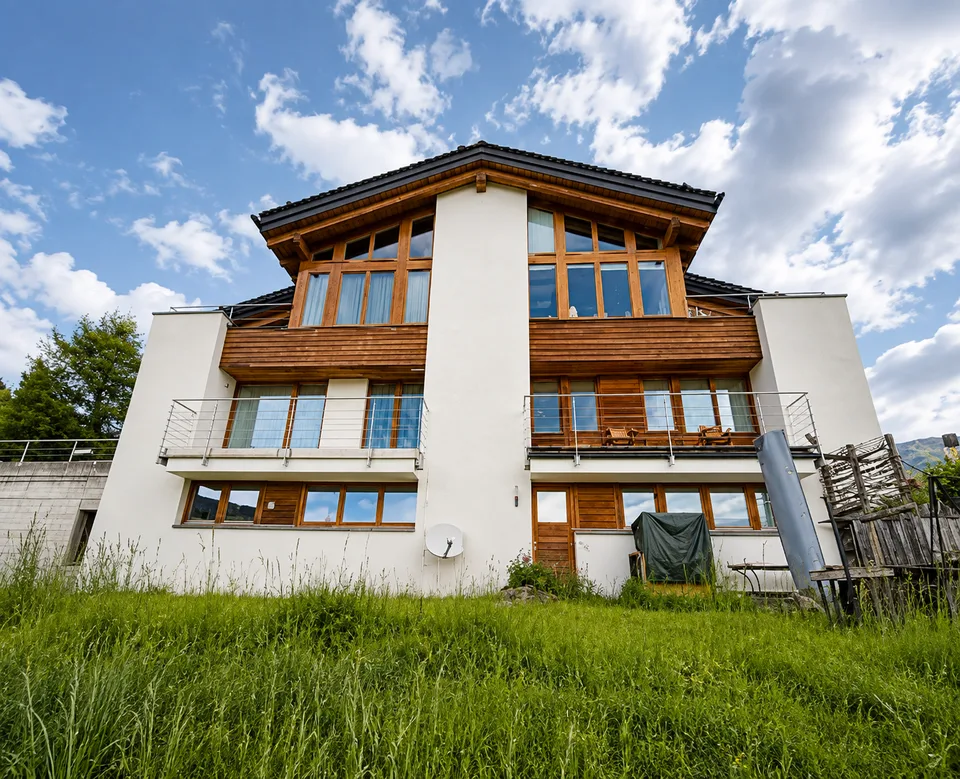 Appartement attractif de 4,5 pièces avec galerie et vue imprenable à Valbella – photo 3 sur 26