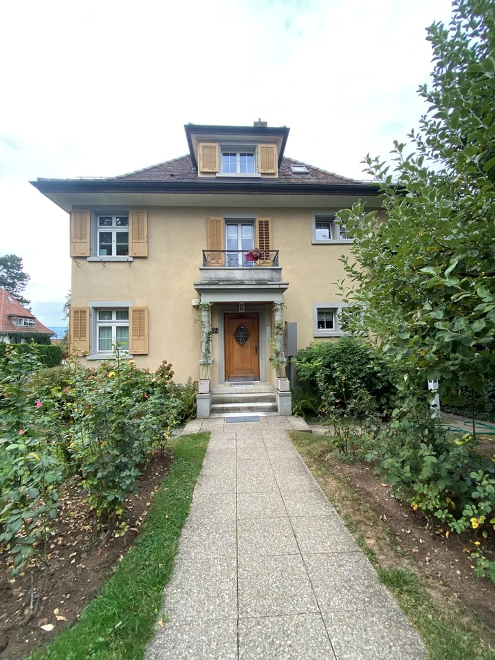 Helle, moderne Wohnung mit Seesicht – Foto 2 von 16