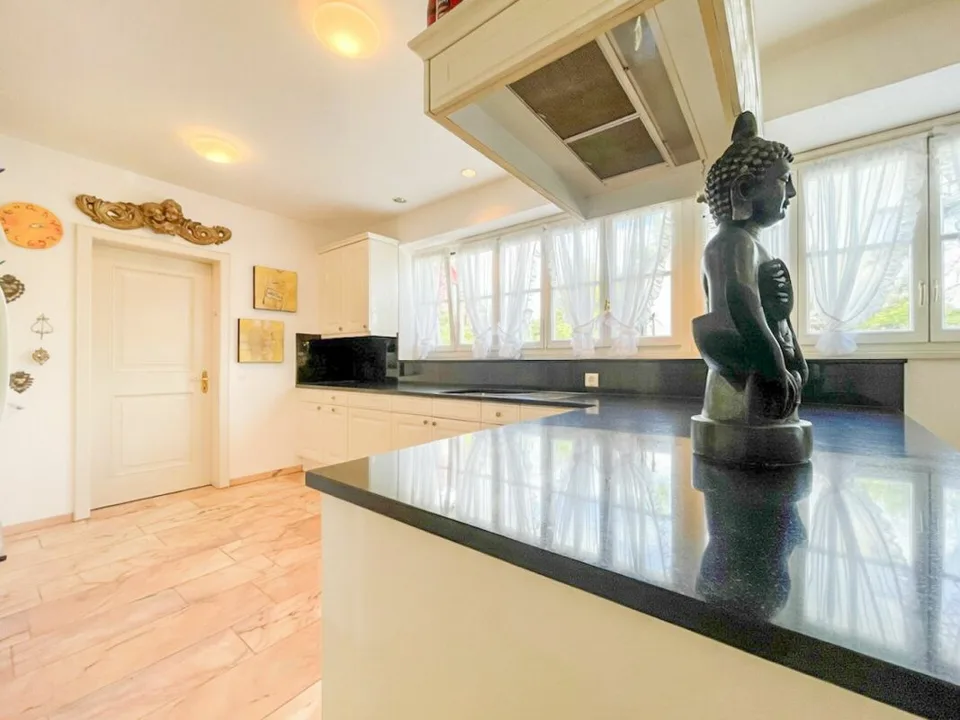 Villa con spa privato & riserva di terreno edificabile di 1'132 m² – foto 8 di 29