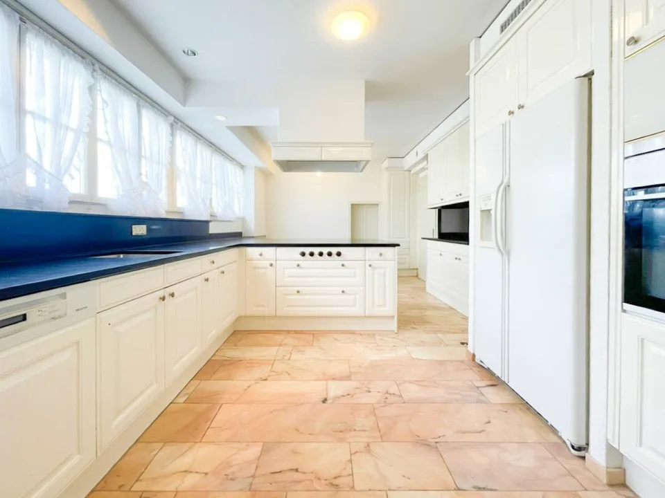 Villa con spa privato & riserva di terreno edificabile di 1'132 m² – foto 7 di 29