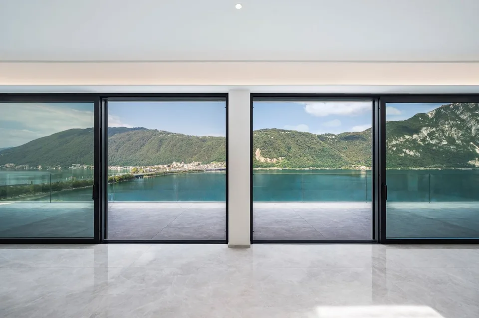 PRESTIGETRÄCHTIGES DESIGNER-PENTHOUSE MIT TERRASSE MIT SEEBLICK (Copy) – Foto 4 von 13