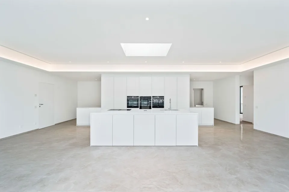 PRESTIGETRÄCHTIGES DESIGNER-PENTHOUSE MIT TERRASSE MIT SEEBLICK (Copy) – Foto 13 von 13
