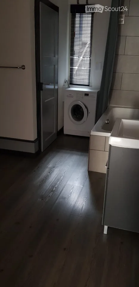Wohnung 4.5 Zimmer, 3 Schlafzimmer, Wohnzimmer, ausgestattete Küche – Foto 5 von 5