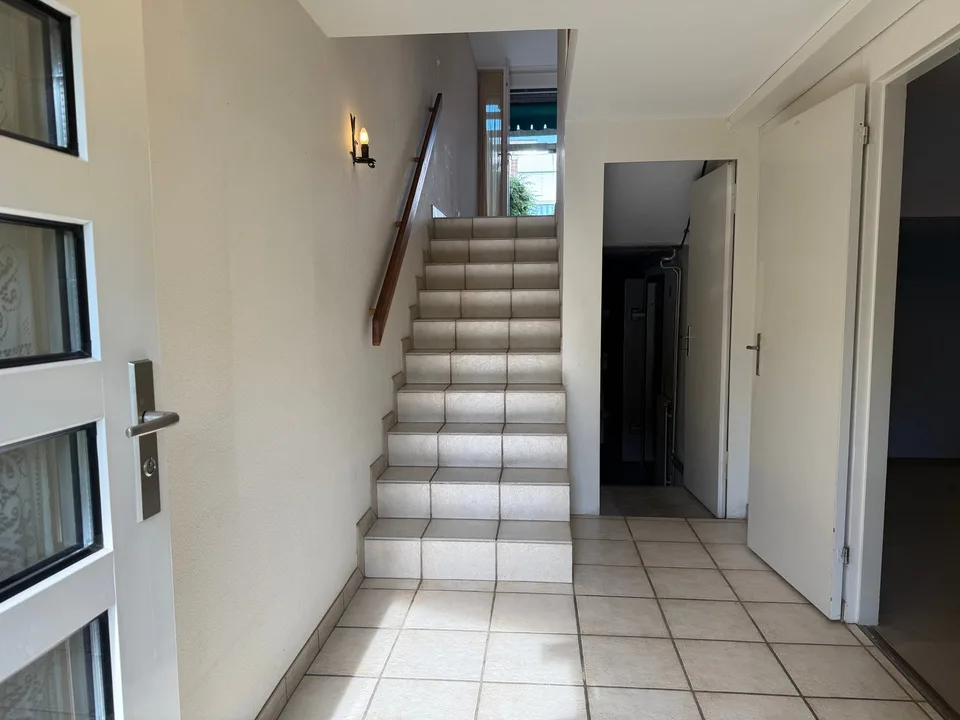 Sunny 4.5 room semi-detached house with 2 gardens & EHP – photo 3 of 23