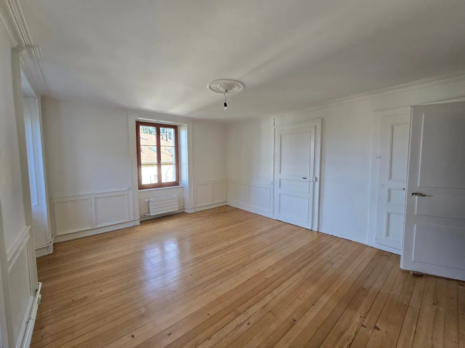 Spacieux appartement de 4 pièces au centre de Fleurier – photo 6 sur 12