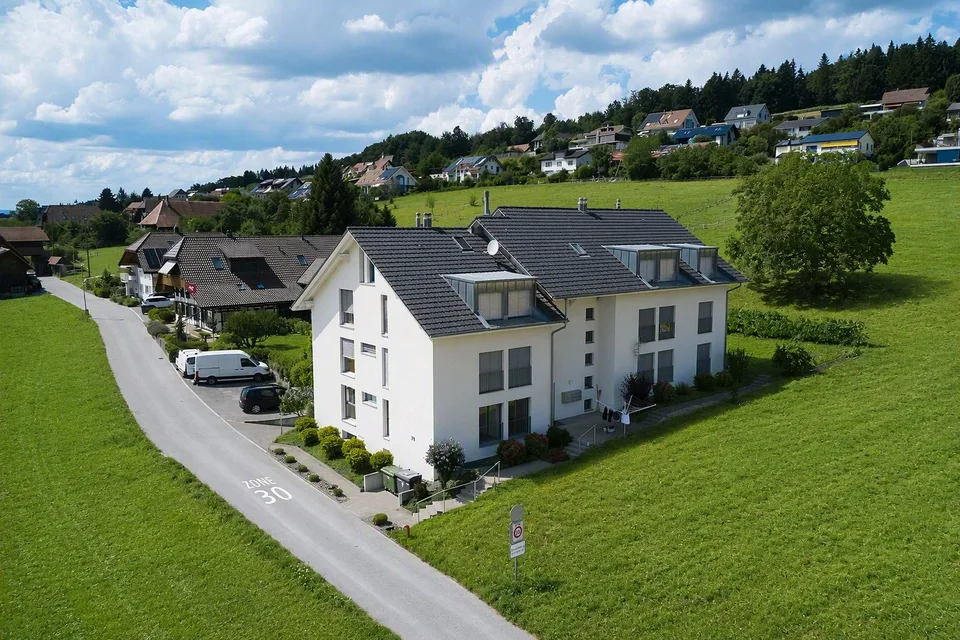Grosszügige Eigentumswohnung im Erdgeschoss mit Gartensitzplatz – Foto 21 von 23