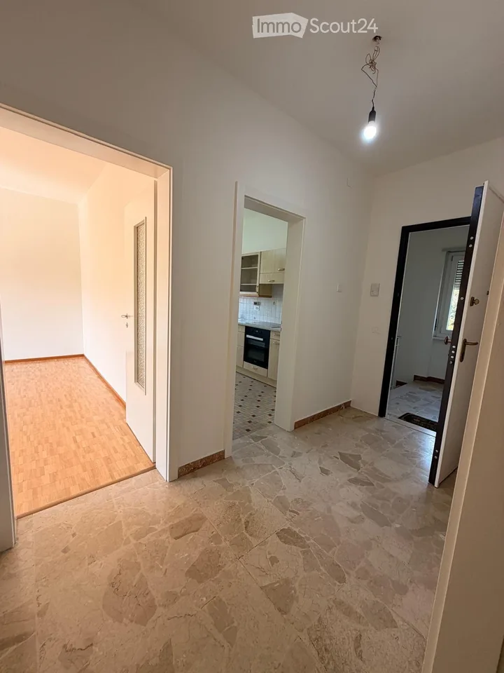 Geräumige und helle 3,5-Zimmer-Wohnung – 122 m² – Foto 5 von 9