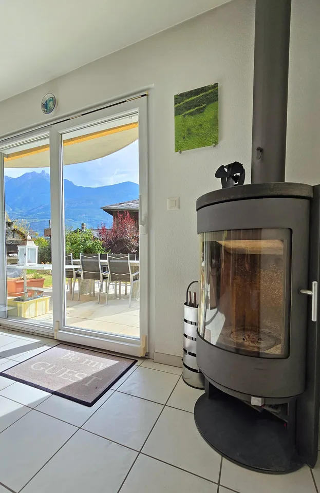 Grande villa familiare sulla collina di Fully – foto 4 di 8