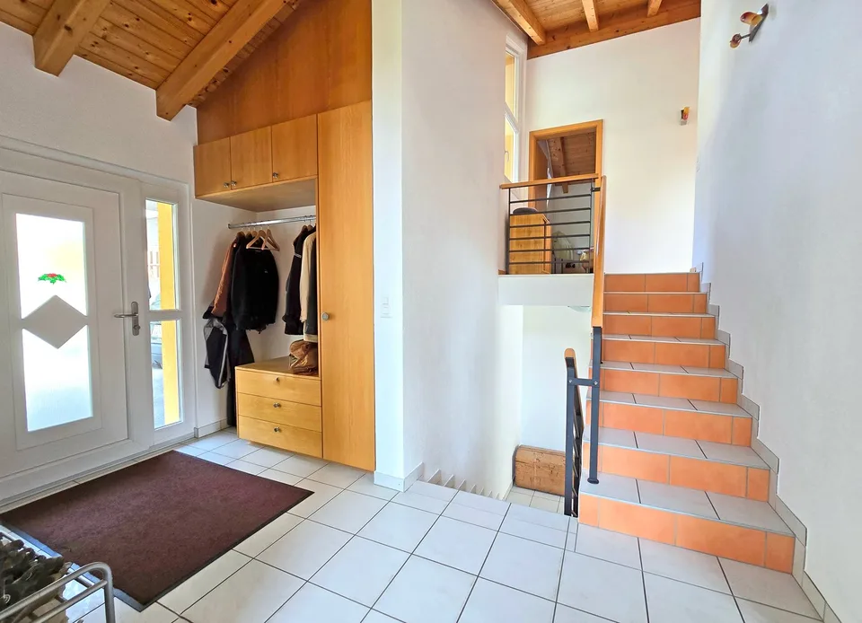 Grande villa familiare sulla collina di Fully – foto 2 di 8