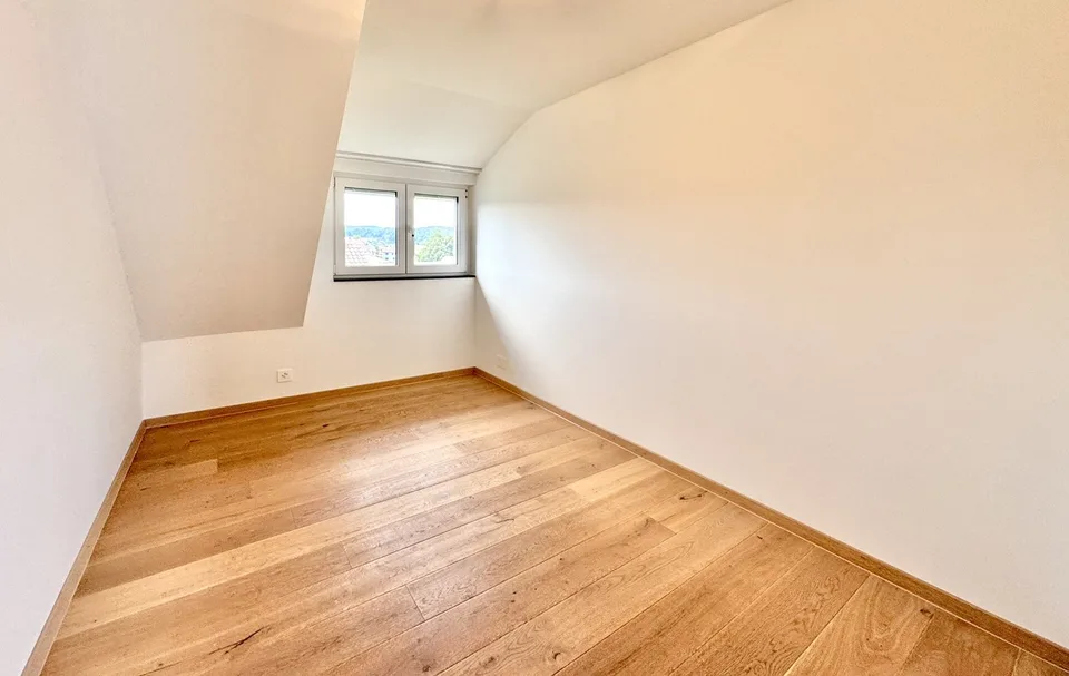 Charmante 3.5-Zimmer-Dachwohnung in Bösserach – Foto 6 von 9