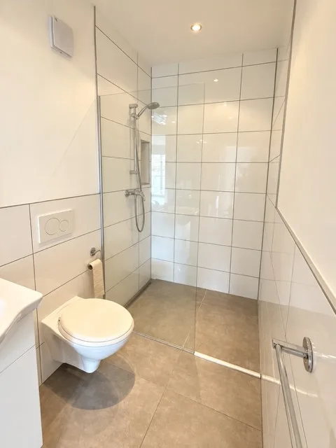 Moderne 1-Zimmer-Wohnung mit Balkon in Basel – Foto 6 von 10
