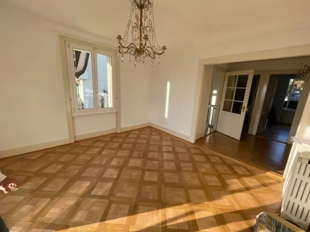 6 Zimmer Einfamilienhaus in Renens VD – Foto 3 von 20