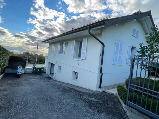 6 Zimmer Einfamilienhaus in Renens VD – Foto 2 von 20