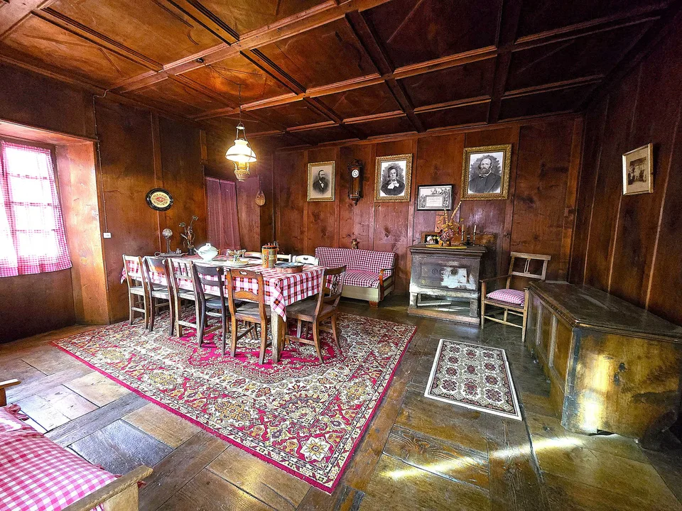 Charmantes historisches Haus mit grossem Grundstück – foto 5 di 30