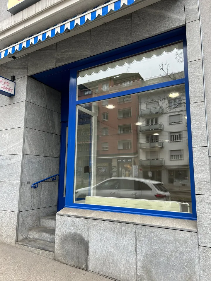 Spazi commerciali direttamente sulla popolare piazza Schaffhauserplatz a Zurigo – foto 7 di 7