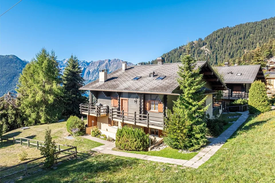 Charmanter Duplex-Wohnung mit Terrasse – Foto 12 von 13