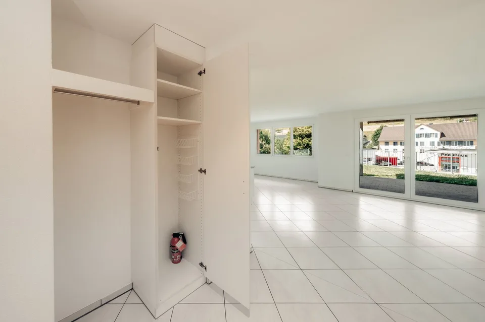 Delizioso appartamento di 3,5 locali al piano terra a Eglisau – disponibile immediatamente! – foto 4 di 14