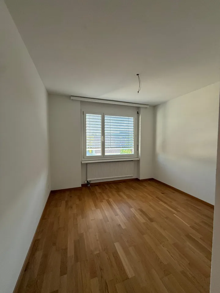 Première location après rénovation – appartement spacieux 4.5 pièces avec balcon – photo 8 sur 16