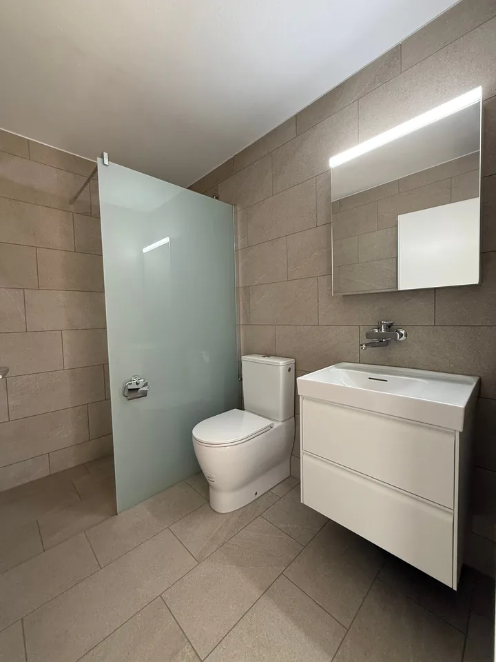 Première location après rénovation – appartement spacieux 4.5 pièces avec balcon – photo 6 sur 16