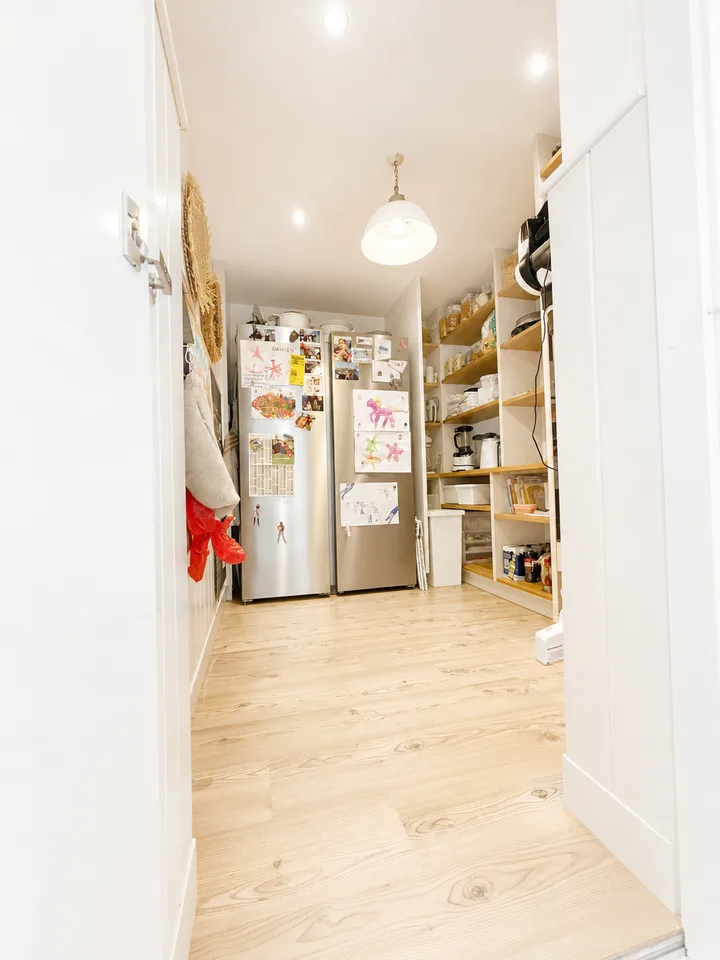 Modernes Einfamilienhaus in Gwatt – grosszügiges Wohnen mit Garten und viel Privatsphäre – Foto 6 von 15