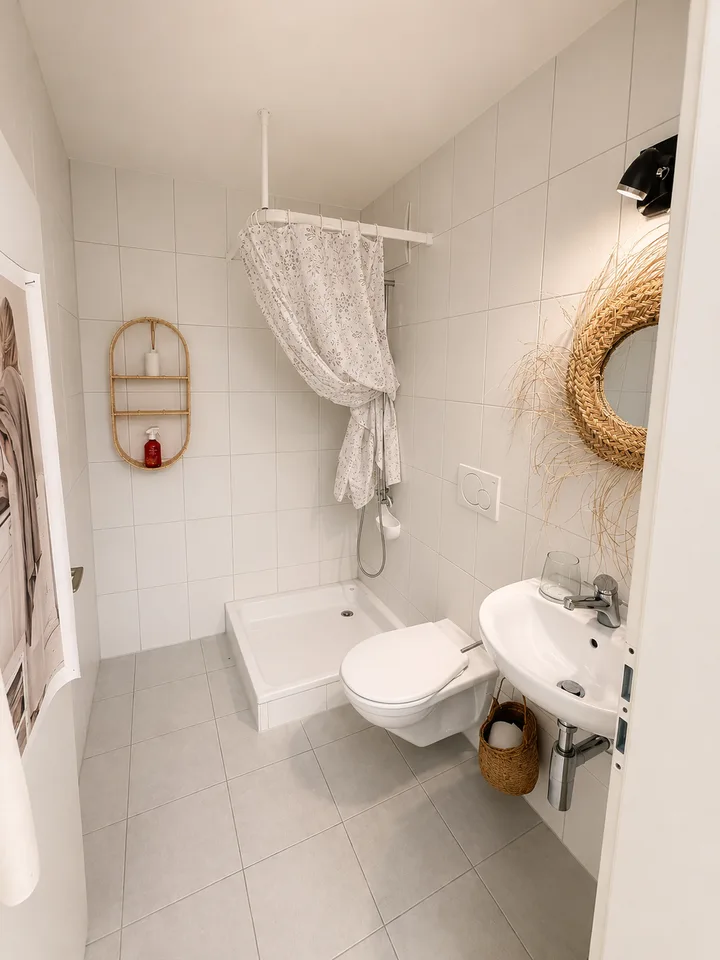 Modernes Einfamilienhaus in Gwatt – grosszügiges Wohnen mit Garten und viel Privatsphäre – Foto 14 von 15