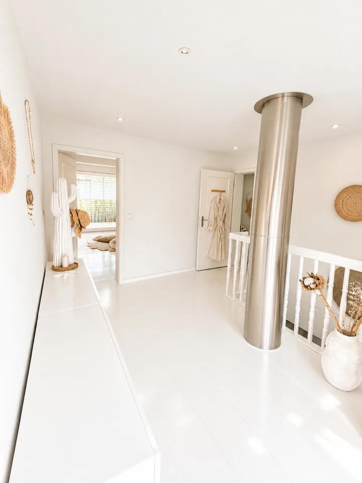 Modernes Einfamilienhaus in Gwatt – grosszügiges Wohnen mit Garten und viel Privatsphäre – Foto 9 von 15
