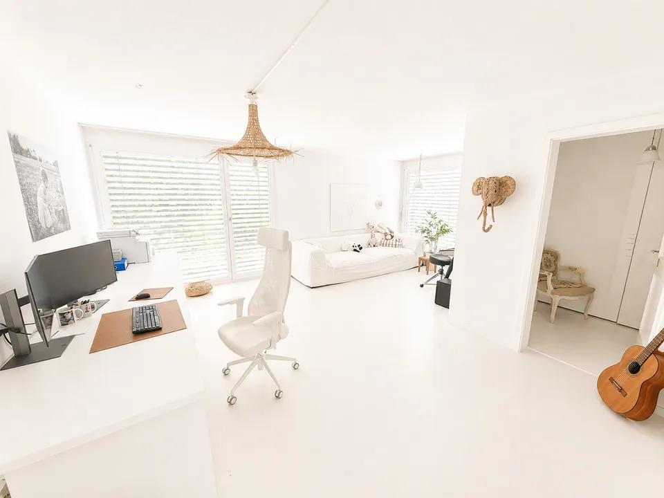 Modernes Einfamilienhaus in Gwatt – grosszügiges Wohnen mit Garten und viel Privatsphäre – Foto 10 von 15