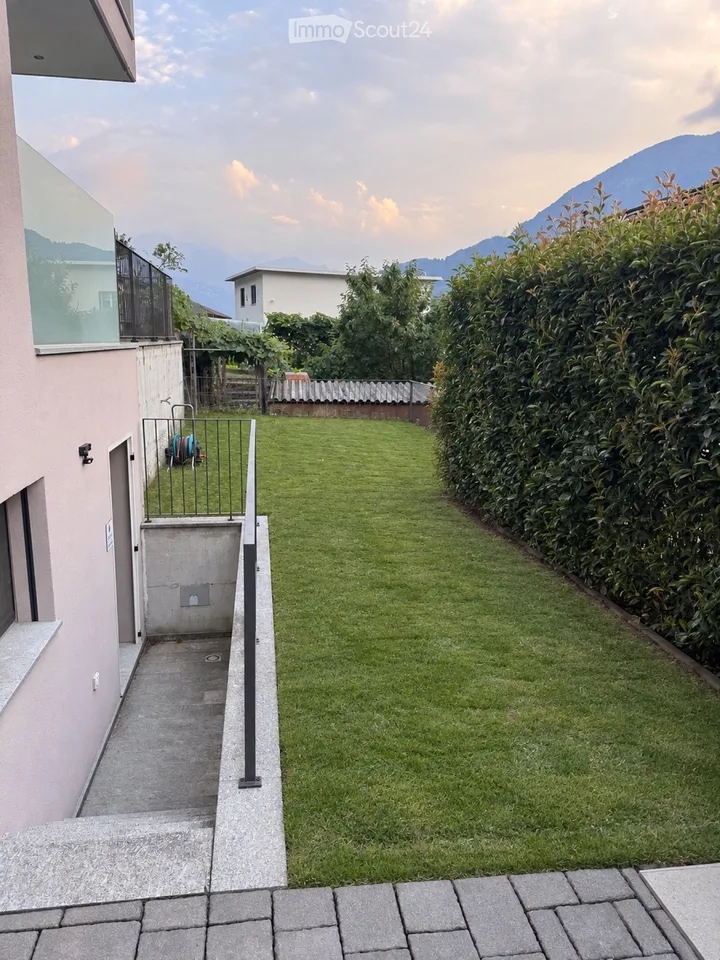 Geräumige 2,5-Zimmer-Wohnung mit 55 m² Garten in Claro – Foto 4 von 5