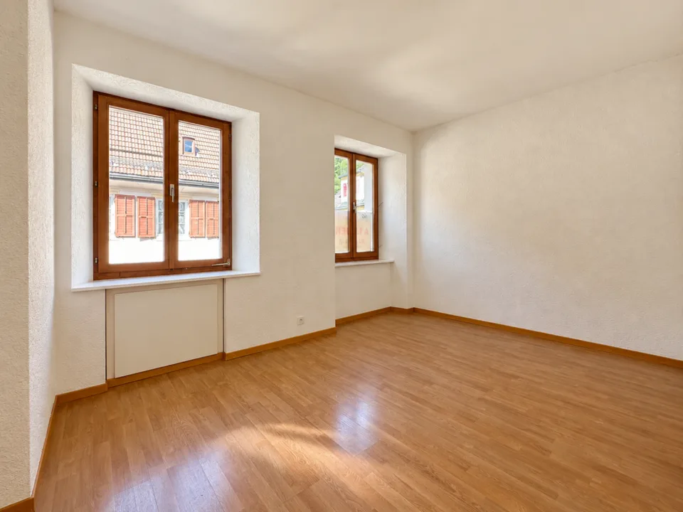 Ampio appartamento di 4.5 locali con caminetto – foto 6 di 13