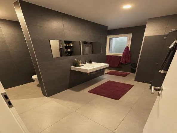 Schönes 4.5-Zimmer-Duplex-Apartment mit Garten – Foto 5 von 6