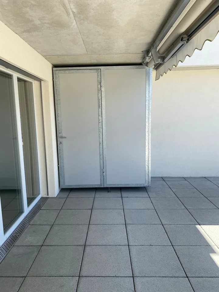 4.5 Room Attic Apartment – photo 17 of 18