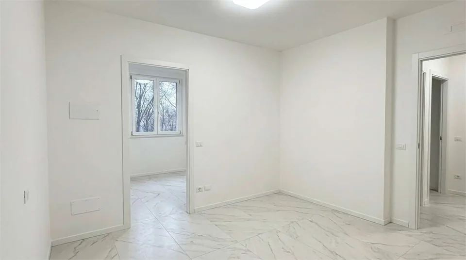 Neue und geräumige Dreizimmerwohnung mit großem Terrassenbereich in einer Residenz mit Swimmingpool – Foto 6 von 13