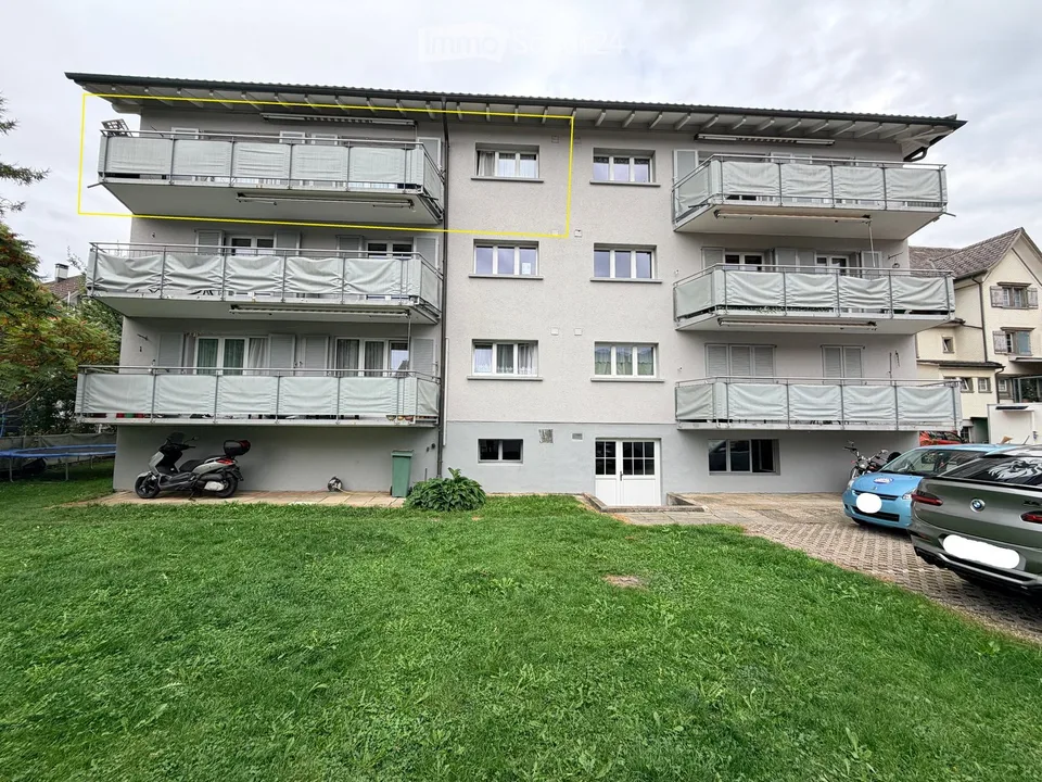 helle 4.5-Zimmer-Wohnung mit Südbalkon und freiem Blick ins Grüne – Foto 7 von 8