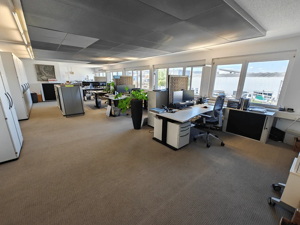 "Ihr repräsentatives Firmengebäude mit Büro / Open Space / Showroom / Archiv in Dielsdorf" – Foto 6 von 11