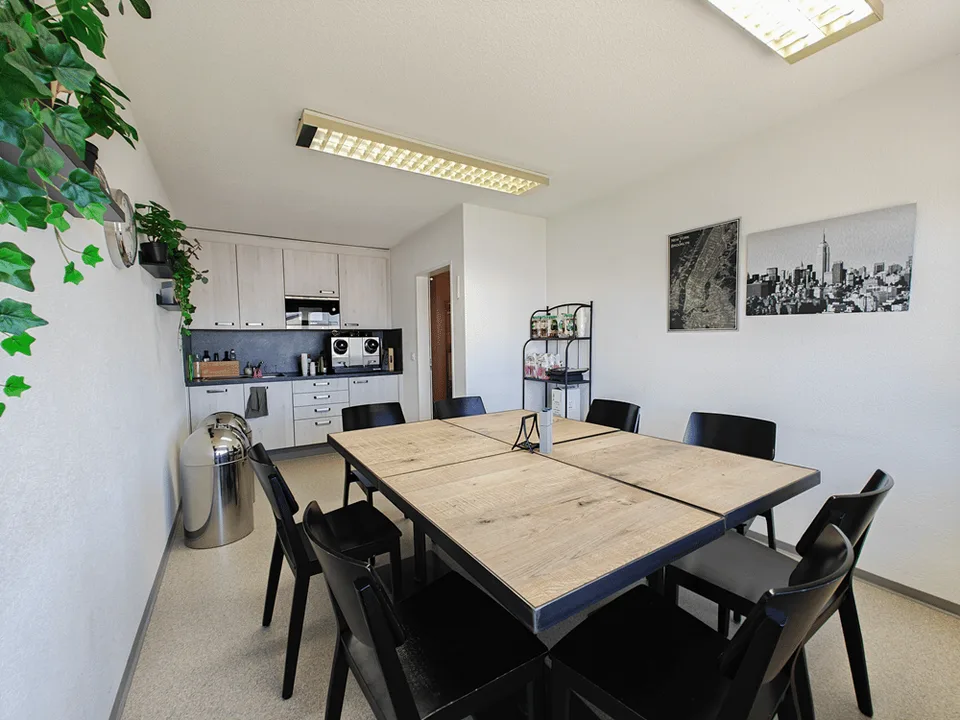 "Ihr repräsentatives Firmengebäude mit Büro / Open Space / Showroom / Archiv in Dielsdorf" – Foto 10 von 11