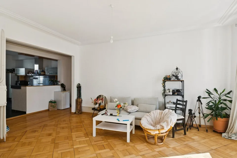 Immeuble de caractère mixte et de rendement au coeur de Delémon – photo 9 sur 13