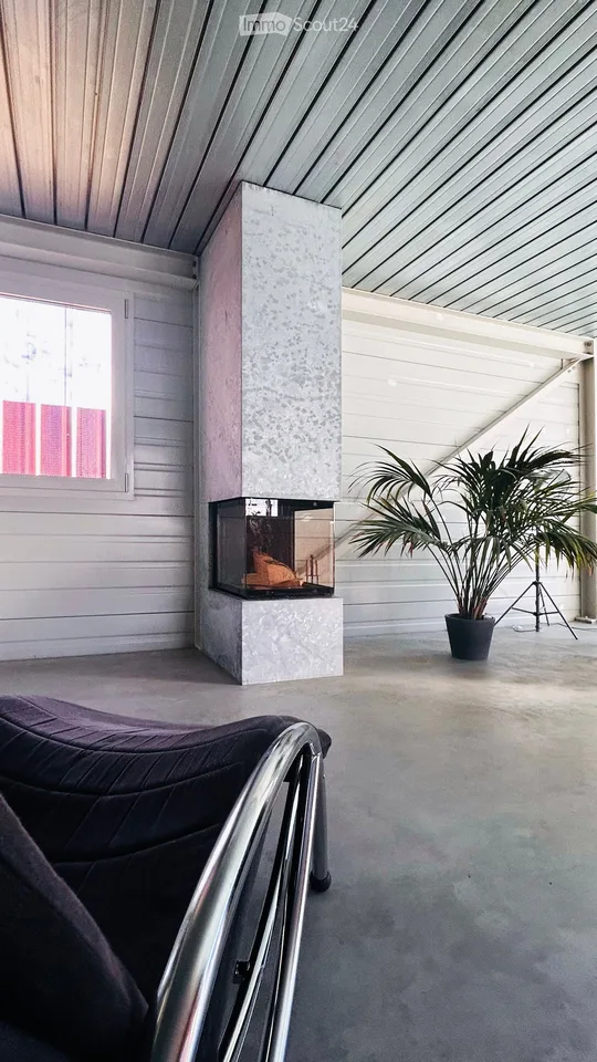 Einzelvilla im 'industriellen' Stil mit Baugrundstück und Entwicklungspotenzial – Foto 8 von 26